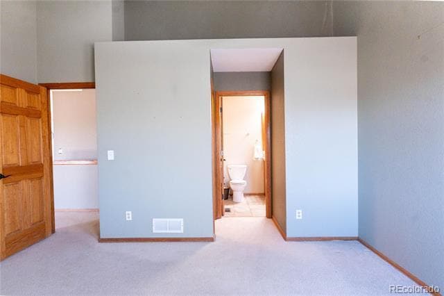 Building Photo - 2323 Dogwood Cir