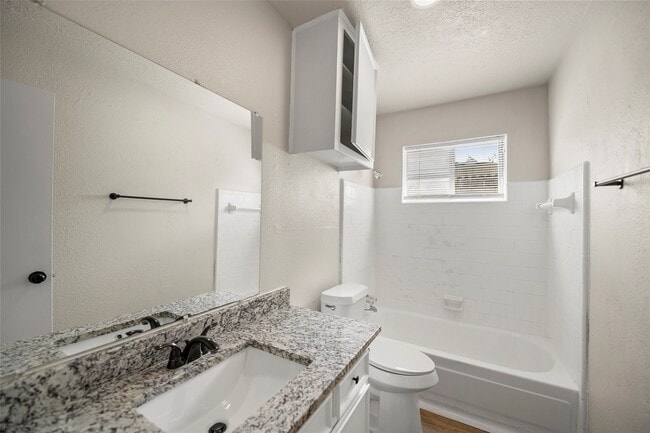 Building Photo - 13335 Ambrose St