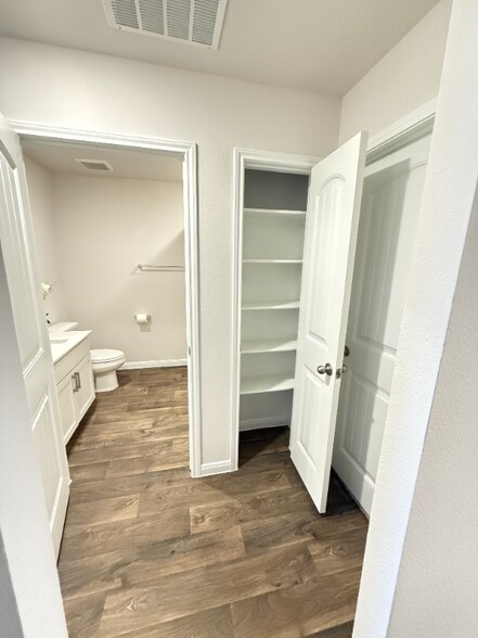 Building Photo - 300 Belmont Pl