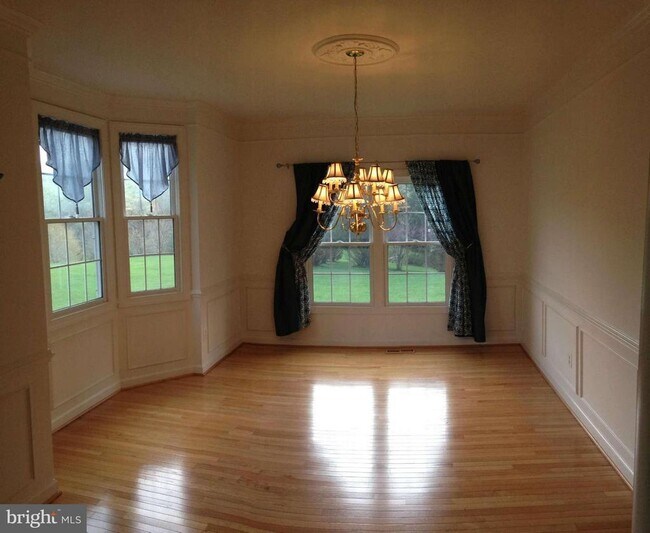 Building Photo - 19023 Dellabrooke Farm Way