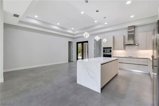 Building Photo - 3366 72nd Ave NE