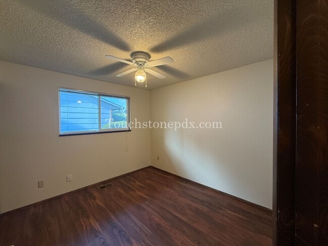 Building Photo - 1411 SE 130th Ave