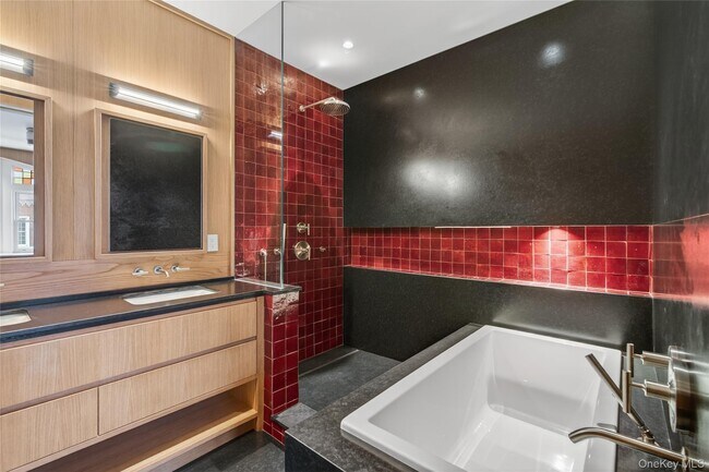 Building Photo - 316 Wall St