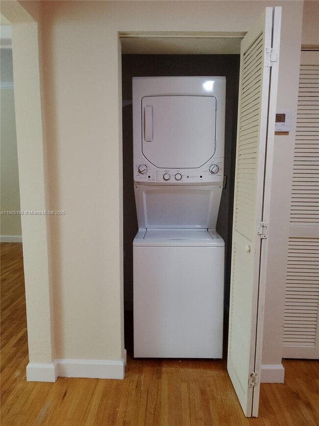 Building Photo - 45 Antilla Ave