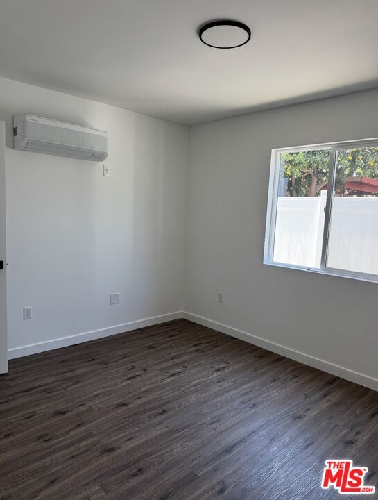 Building Photo - 3212 Glenhurst Ave