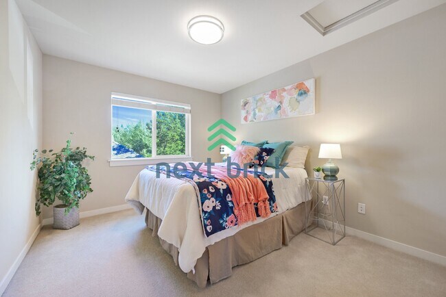 Building Photo - Spacious 4-Bed Home with 2.5 Baths in Beautiful Snoqualmie - 2,460 Sq. Ft. of Comfort Awaits!