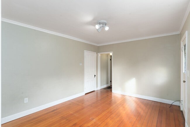 Building Photo - 820 Pacific Ave