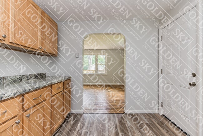 Building Photo - 4305 W Garver Dr