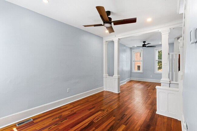 Building Photo - 2225 Taggert St