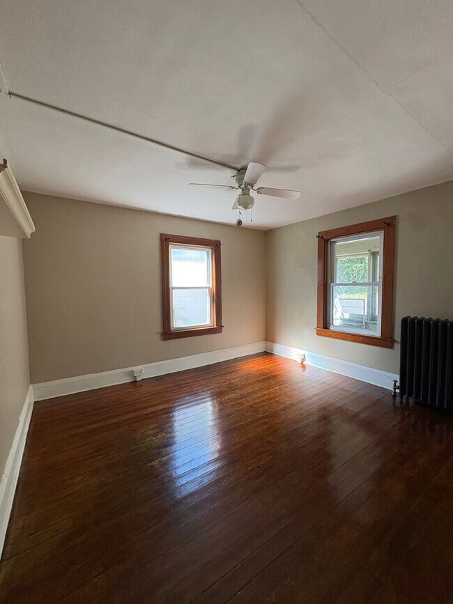 Building Photo - 51 Grove St
