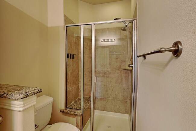 Building Photo - 3006 Knightsbridge Ln