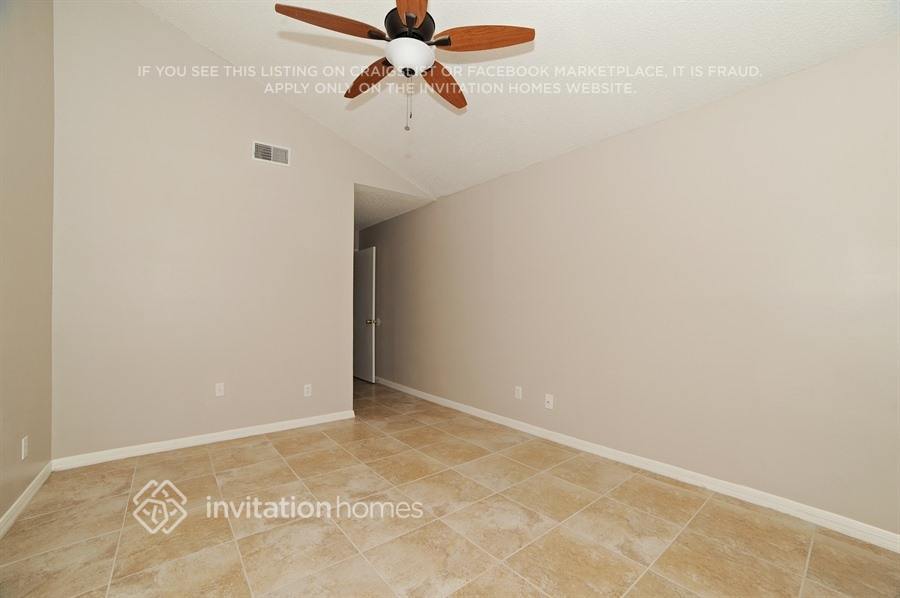 Building Photo - 1618 Crossridge Dr