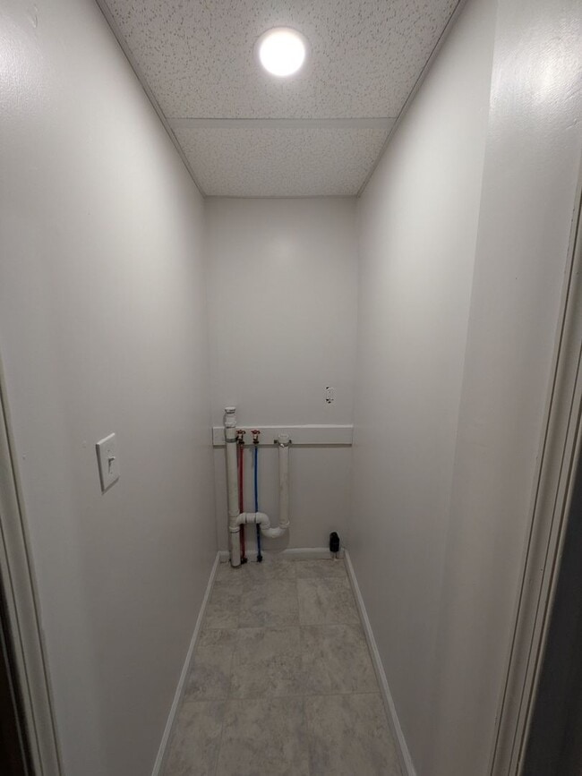 Building Photo - 601 Dean St