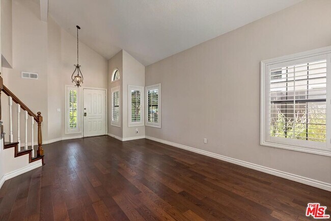Building Photo - 4210 Lost Springs Dr