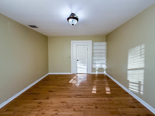 Building Photo - 90 Carlton Ave