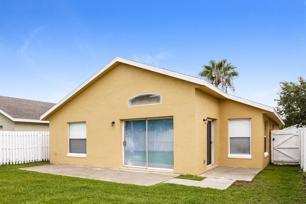 Building Photo - 13318 Greenpointe Dr