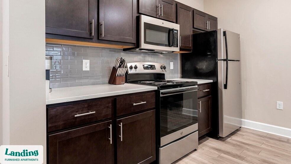 Building Photo - 195 N Creek Dr