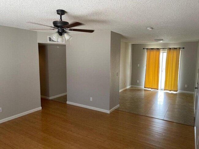 Building Photo - 2155 W Wickieup Ln, Phoenix, AZ 85027