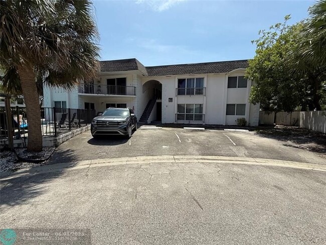 Primary Photo - 5501 NE 25th Ave