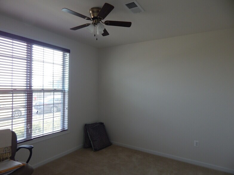 Building Photo - 23275 Carters Meadow Terrace