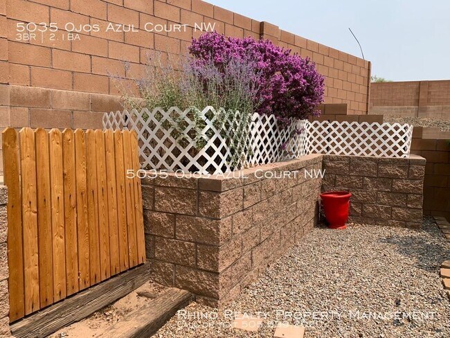 Building Photo - Exquisite 3 Bedroom, 2.5 Bath Home In The ...