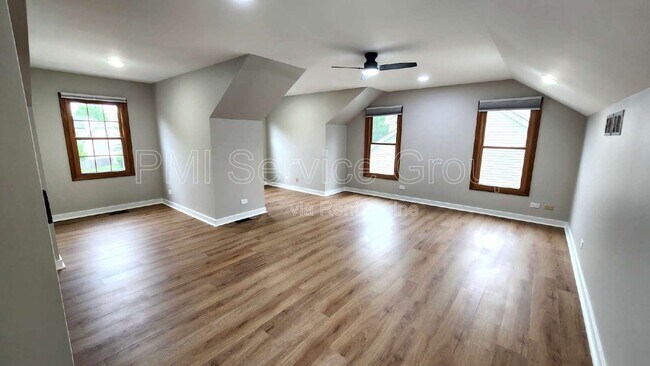Building Photo - 3467 Charlemaine Dr