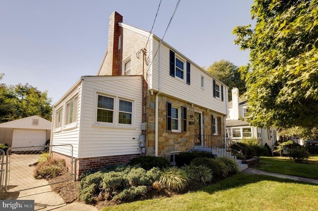 Building Photo - 5408 20th Ave