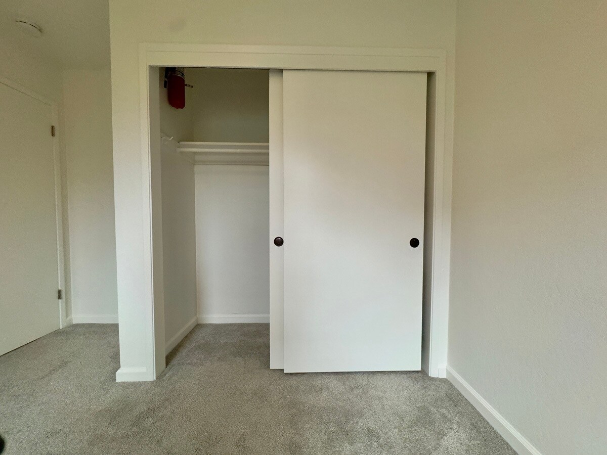 Building Photo - 6501 Raymond St