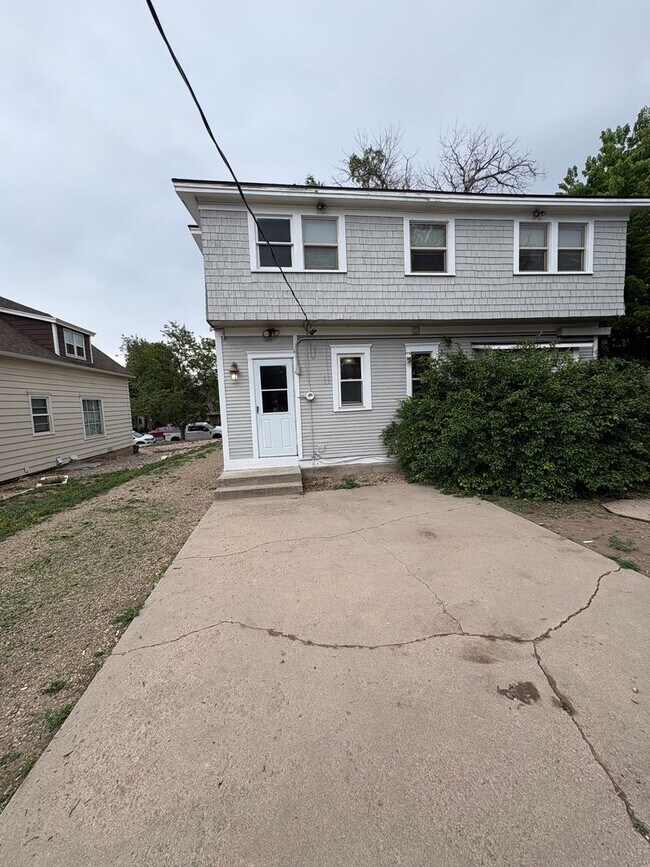 Building Photo - Private Suites in a Beautiful Shared Home Near UNC & Coffee Shops