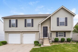 Building Photo - 1024 Esther Dr