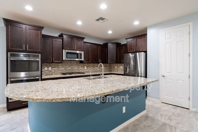 Building Photo - 3943 E Ficus Way