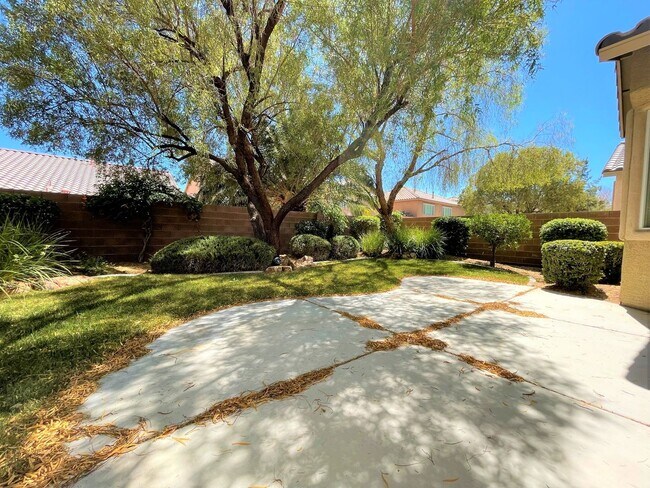 Building Photo - Enjoy mini park in your backyard! Single-story home in Aliante community