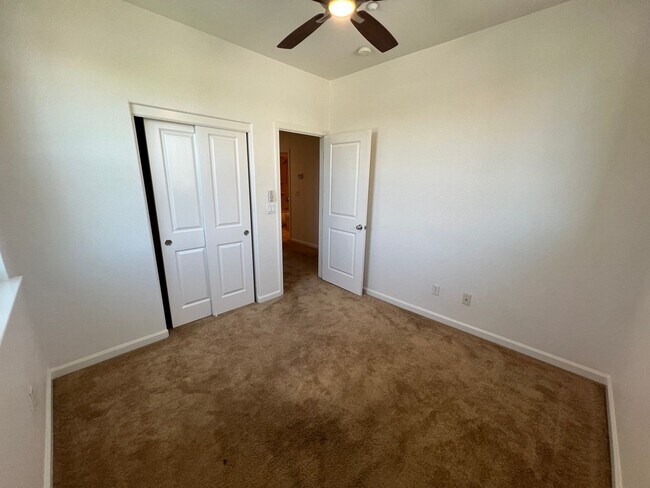 Building Photo - $4195-Beautiful Tri-level 3 Bed/2.5 Ba Townhome in Hampton Park/North San Jose