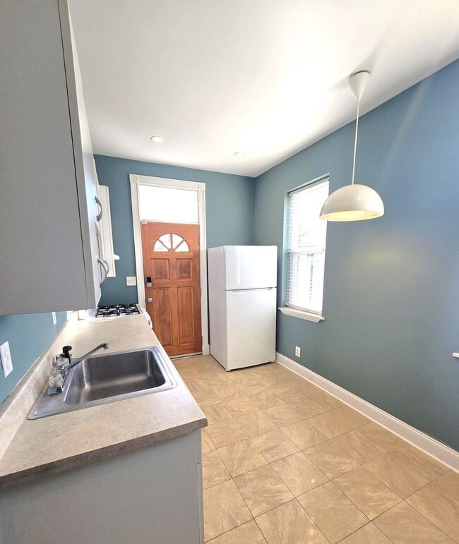 Building Photo - 239 S Collington Ave