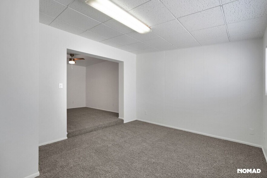 Building Photo - 11618 N 24th Dr