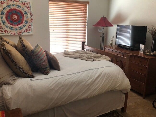 Building Photo - Sun Lakes Furnished Rental