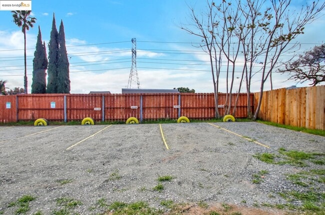 Building Photo - 1618 Viera Ave