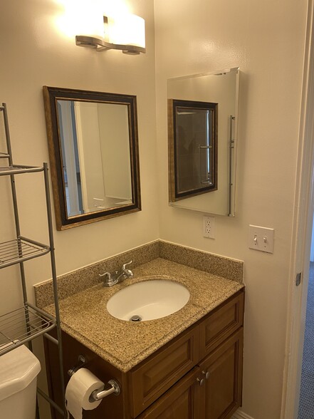 Guest Bathroom - 6625 Green Valley Cir