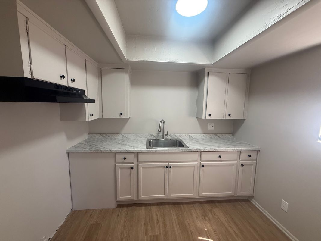 Building Photo - 8144 Troost Ave