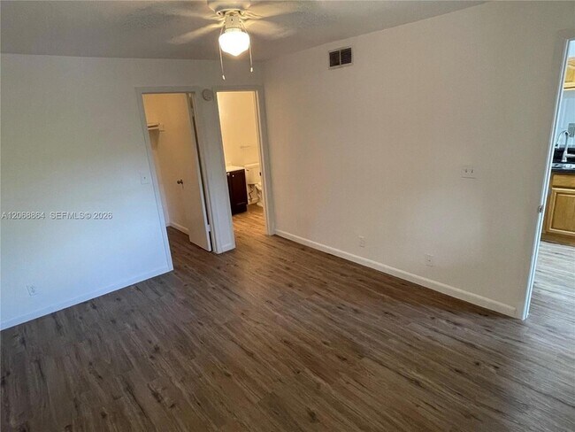 Building Photo - 8739 NW 39th St