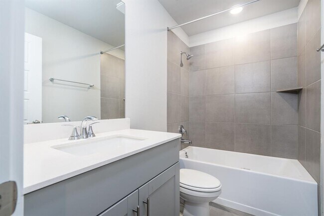 Building Photo - 344 Willow Sage Ct