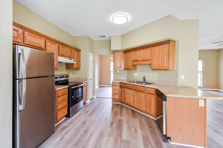 Building Photo - 4599 Tulip Bend Dr