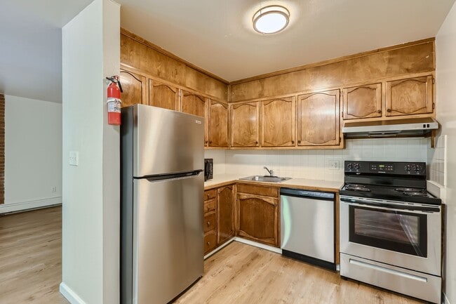 Building Photo - 620 Mathews St