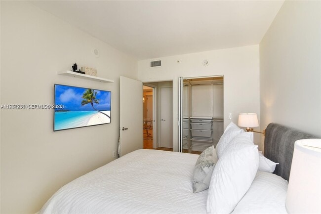 Building Photo - 6365 Collins Ave