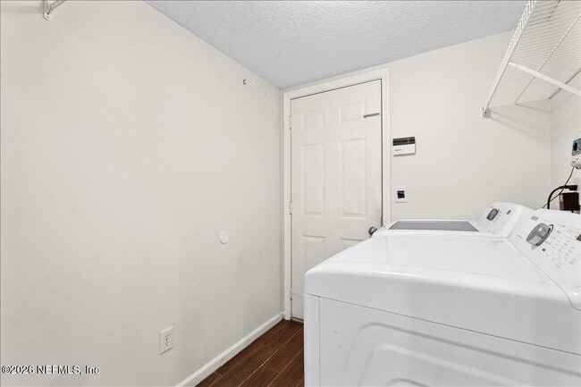 Building Photo - 8871 Canopy Oaks Dr