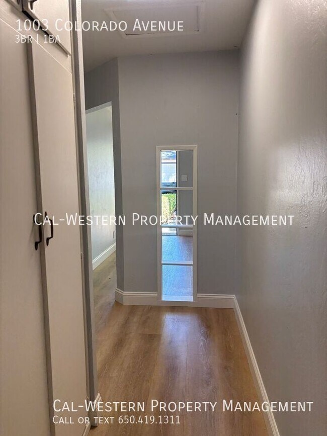 Building Photo - 1003 Colorado Ave