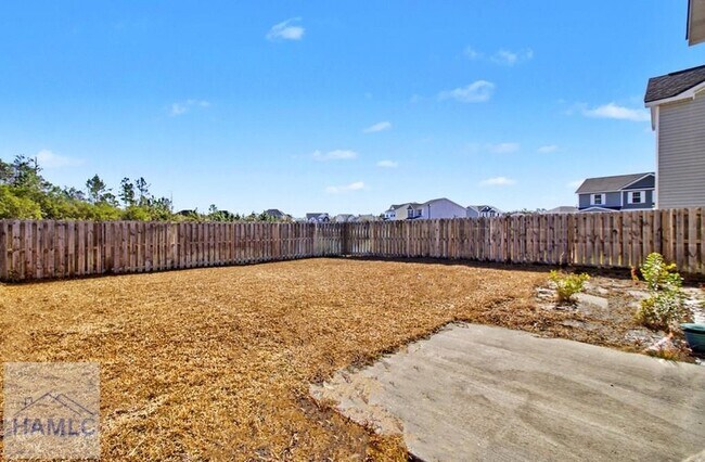 Building Photo - 121 Battalion Ln