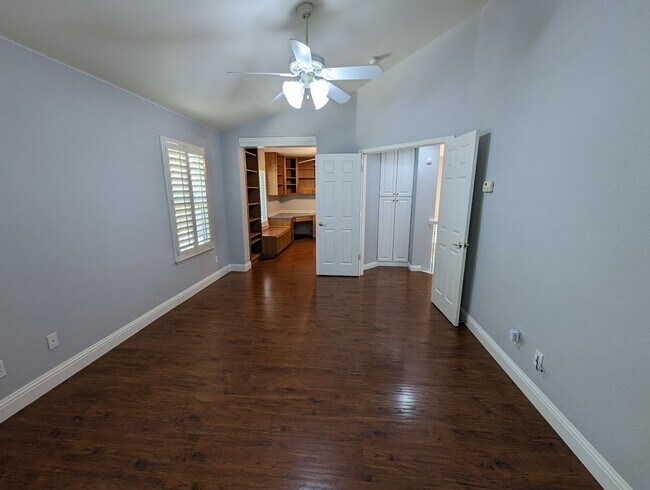 Building Photo - Beautiful 3bed 2.5bath 2 story home located in Rivergate Gated Community