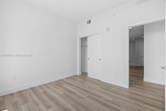 Building Photo - 101 Diplomat Pkwy