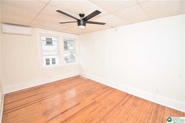 Building Photo - 312 March St